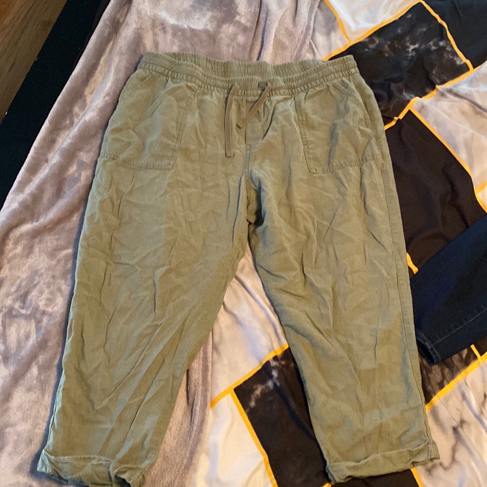 Green linen pants
